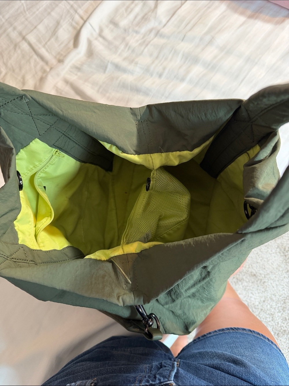 lululemon athletica Olive Green Convertible Shoulder Tote - Picture 3 of 5